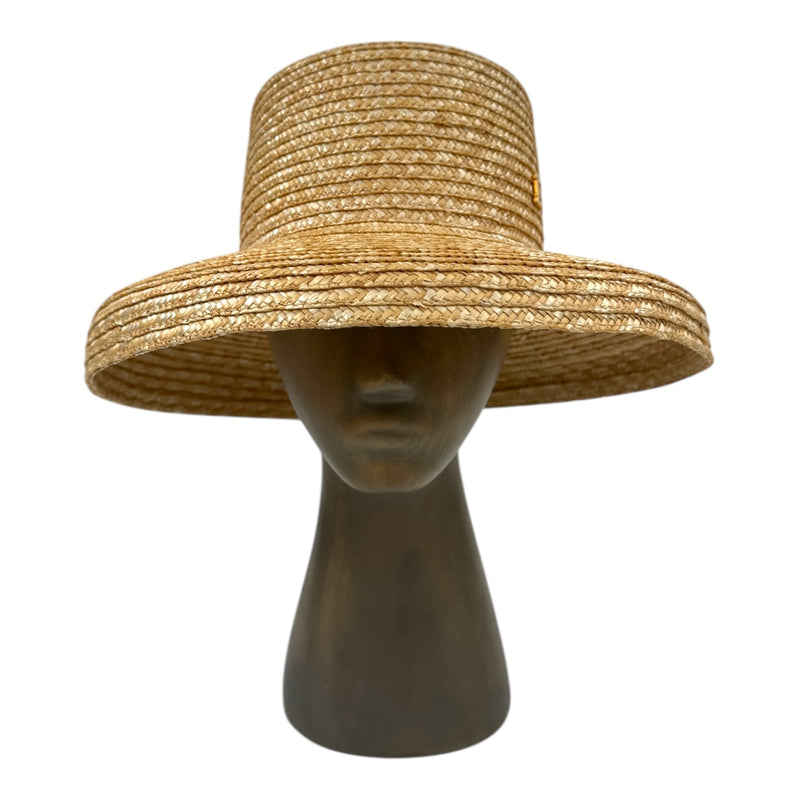 Lora hat