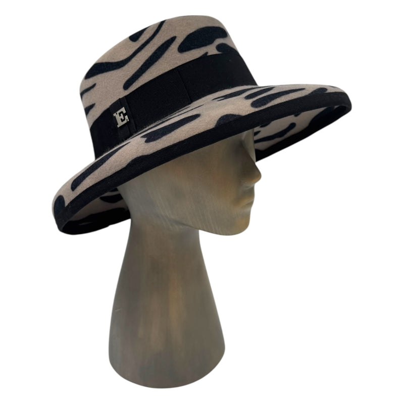 Tiger Lora hat