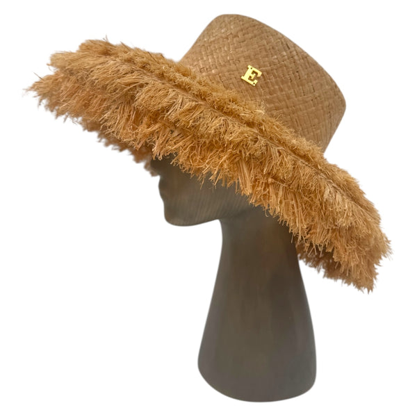 Ripped Elina hat