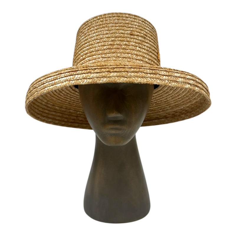 Lora hat