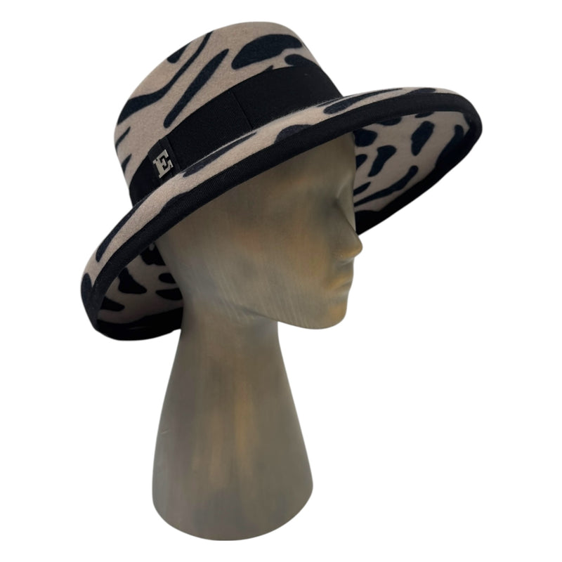 Tiger Lora hat