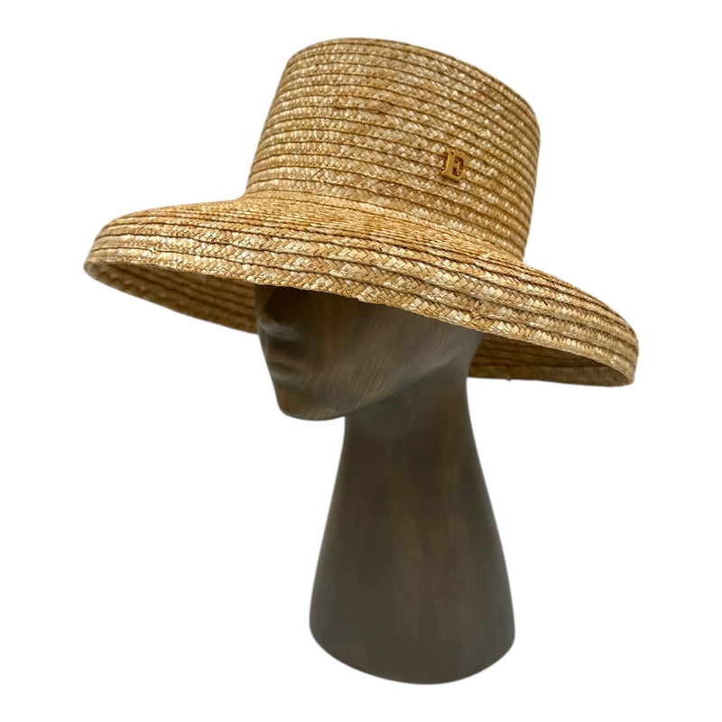 Lora hat