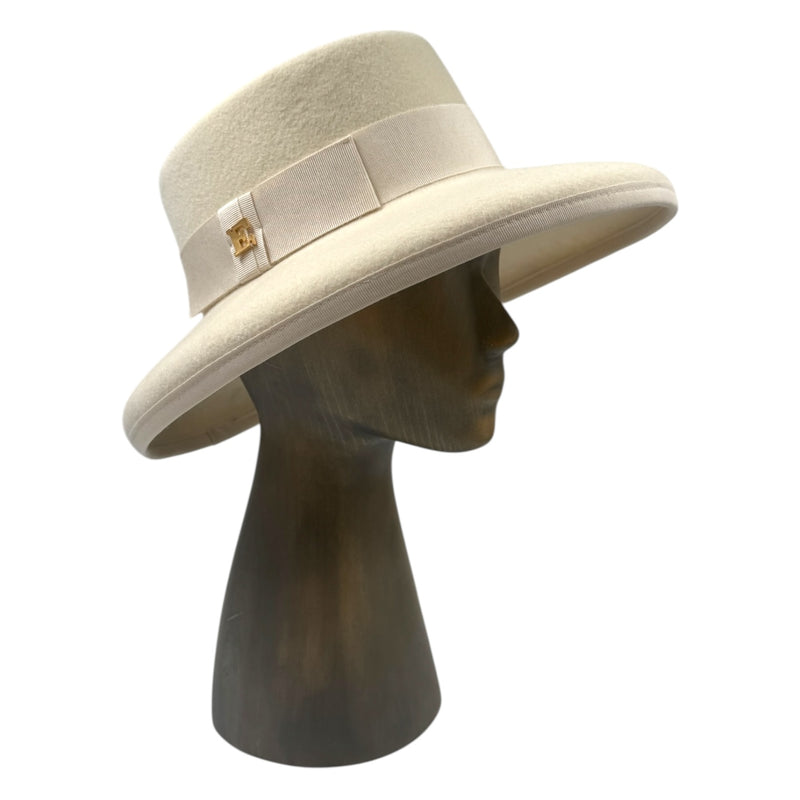 Off white Lora hat