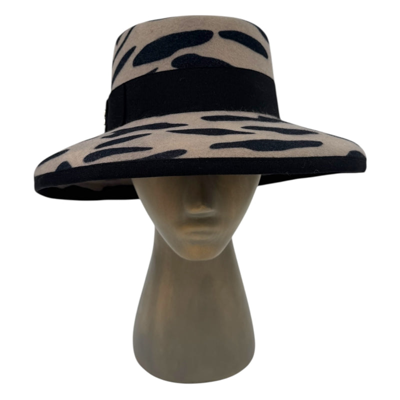 Tiger Lora hat