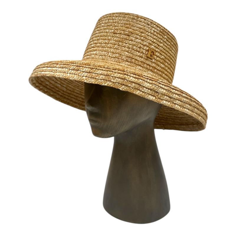 Lora hat