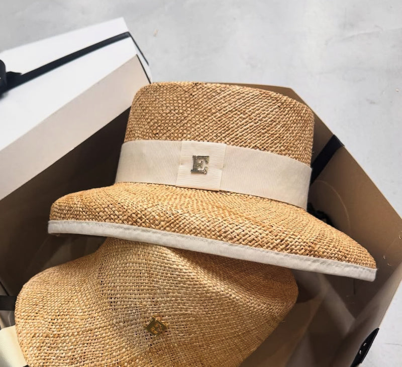 Bao Lora hat