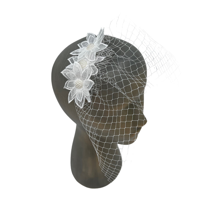 Fascinator od cvetića