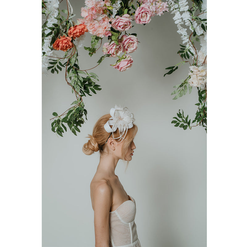 Flower feather fascinator