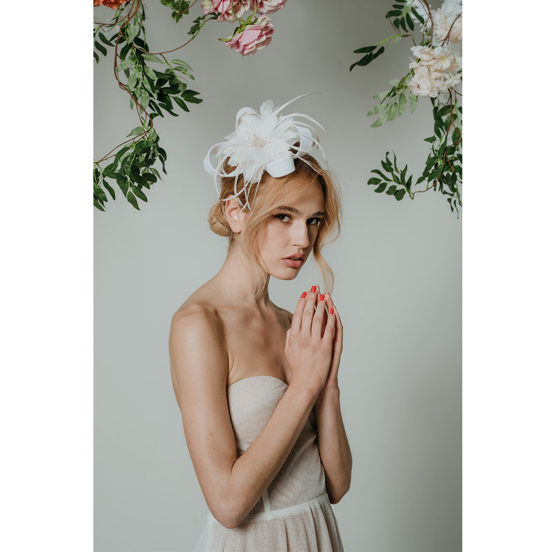 Flower feather fascinator