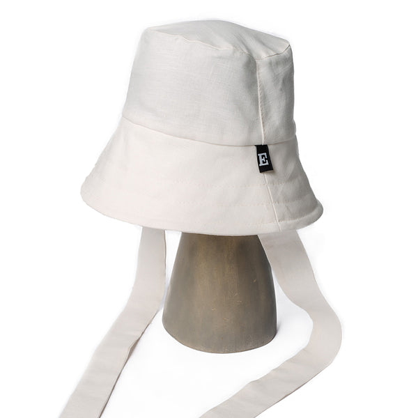 Beli bucket šešir