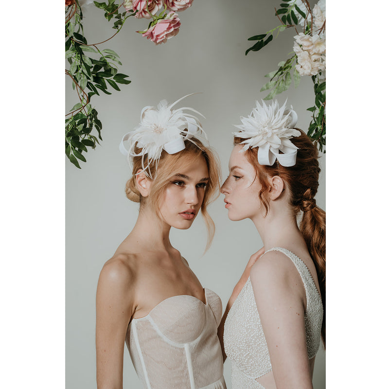 Flower feather fascinator