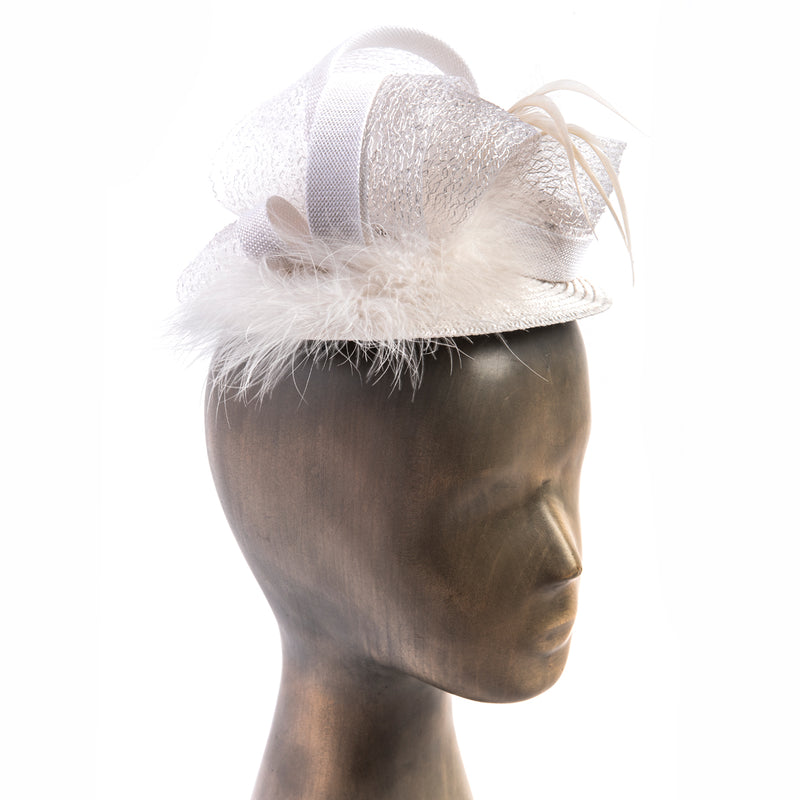 Beli fascinator