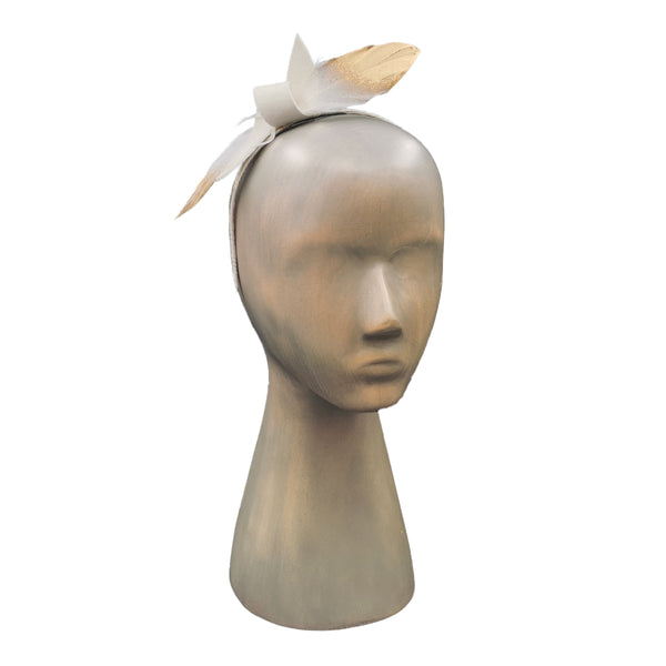 Feather Mara fascinator