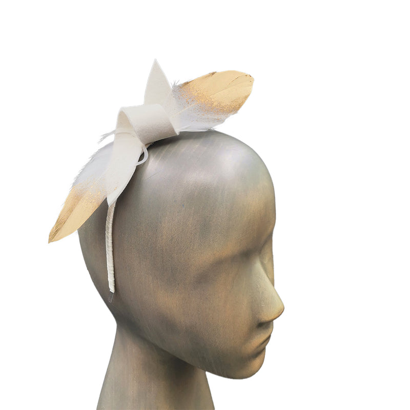 Feather Mara fascinator